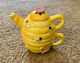 Vintage Beehive Ceramic Teapot, Yellow "Tea for One" Stacking Set
