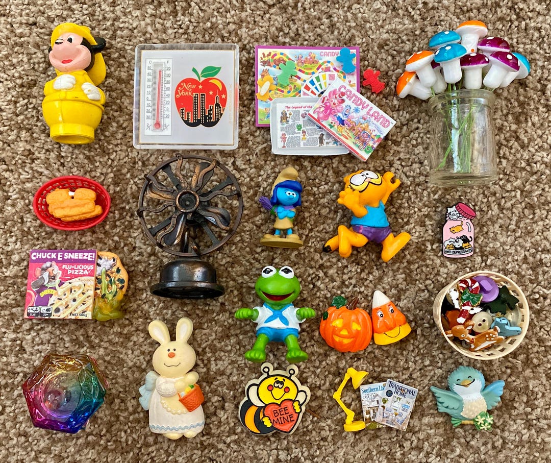 Vintage Dollhouse Miniatures Collectible Trinkets pre owned Etsy vintage-dollhouse-miniatures-collectible-trinkets-pre-owned-etsy
