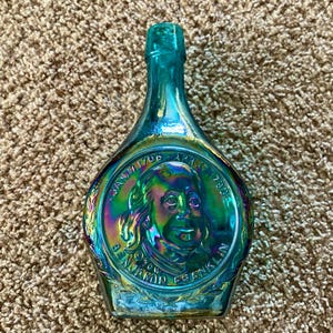 Vintage (1970s) Wheaton Glass Ben Franklin Irridescent Carnival Glass Decanter Bottle | Great American Series [Pre-Owned]