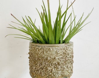 Textured tabletop planter