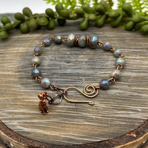 Glistening Labradorite gemstone Bracelet free shipping Made in the USA copper wire wrap, wire weaver Adjustable, Copper Cat Charm image 3