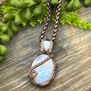 Genuine Rainbow Moonstone Necklace, Pendant, Copper, Wire Wrapped,Free USA Shipping, Gift, Artisan Jewelry Bild 5