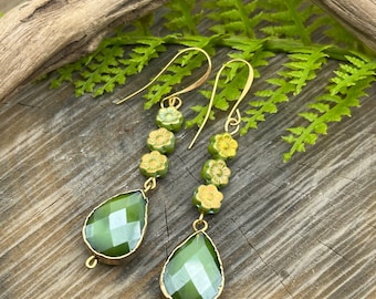 Boho Floral Green Faceted Gold Earrings, Czech Glass Weavers Roots Jewelry, Ready to Ship, Free Domestic Shipping, made in the USA, Gift