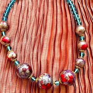 Collier rétro des années 80 - France
