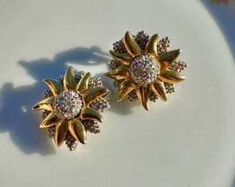 Vintage gold-plated flower and rhinestone clip-on earrings – Retro glamour floral earrings