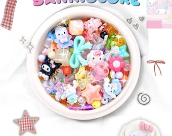 かわいいサンリオコアビーズミックス日本の漫画チャームミステリービーズバッグ、コケットクラフト用品、ちびスタイルビーズスープ、DIYジュエリー作成キット