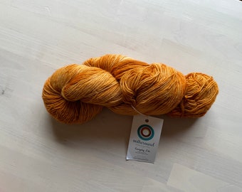 DESTASH - Ontheround Everyday Lite - Fingering Weight - Single Ply Yarn - 100% Superwash Merino Wool