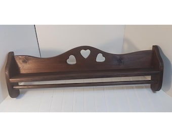 VTG Wood Wall Shelf Heart Cutout Farmhouse Towel Bar Quilt Cottage Grannycore 27