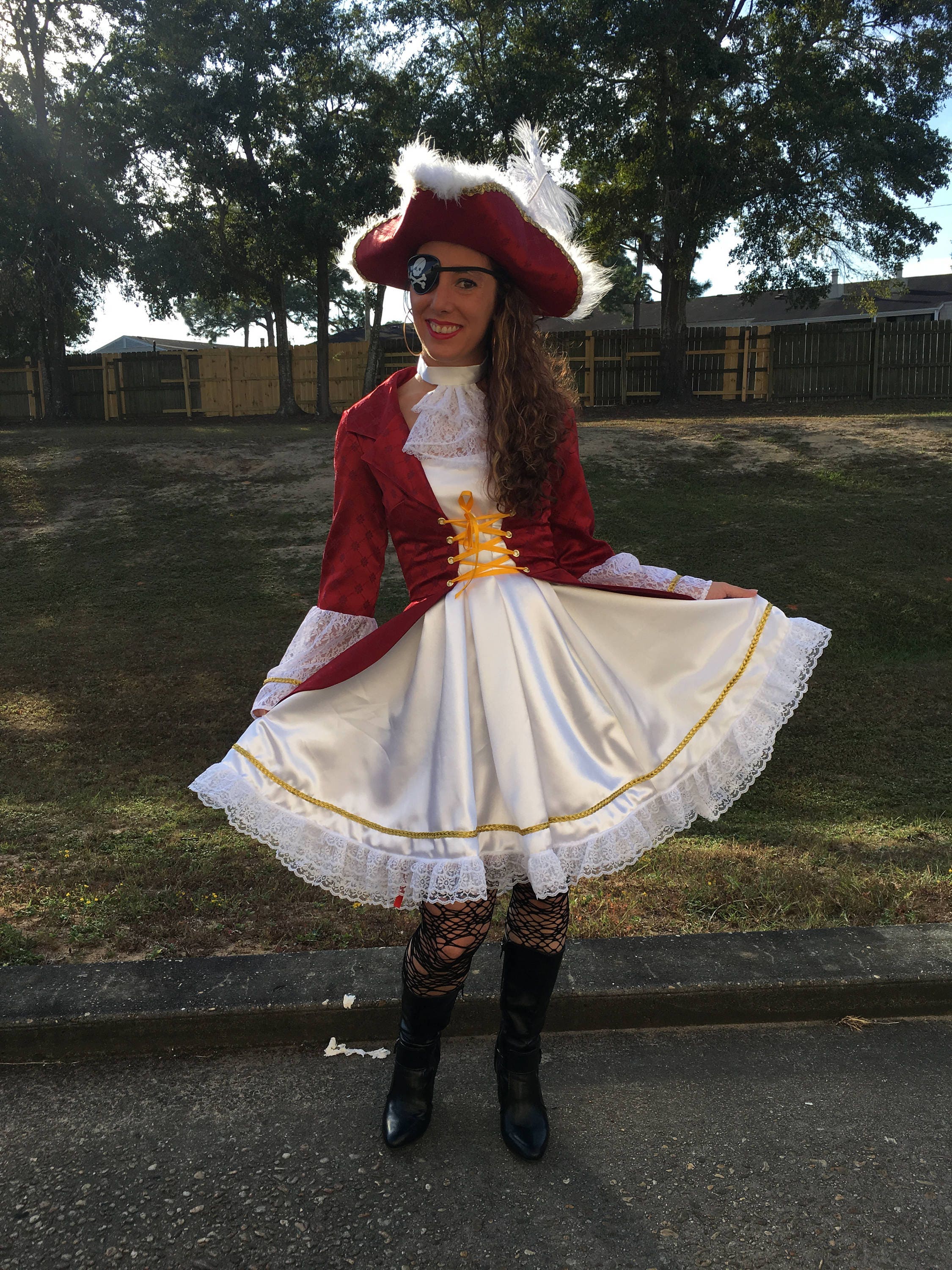 Adult Women's Pirate Costume / Size 6-12 /women/ Halloween / Pageant / Dress  up / Handmade -  Canada