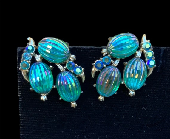 Vintage CORO Green Clip On Earrings - image 2