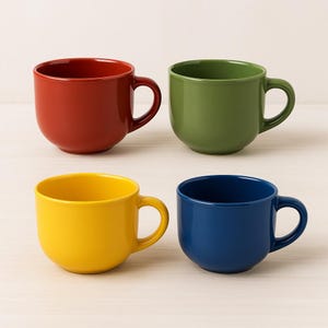 Elegantes Tee- und Kaffeetassen-Set aus Porzellan mit 4 passenden Tassen