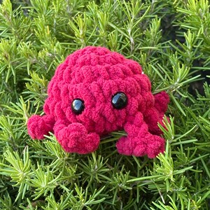 Crochet Crab Amigurumi, KyliesKreations