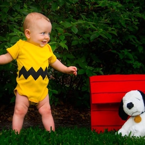 READY TO SHIP Great cosplay birthday Present or baby shower gift Charlie Brown inspired sewn cotton zig zag chevron applique