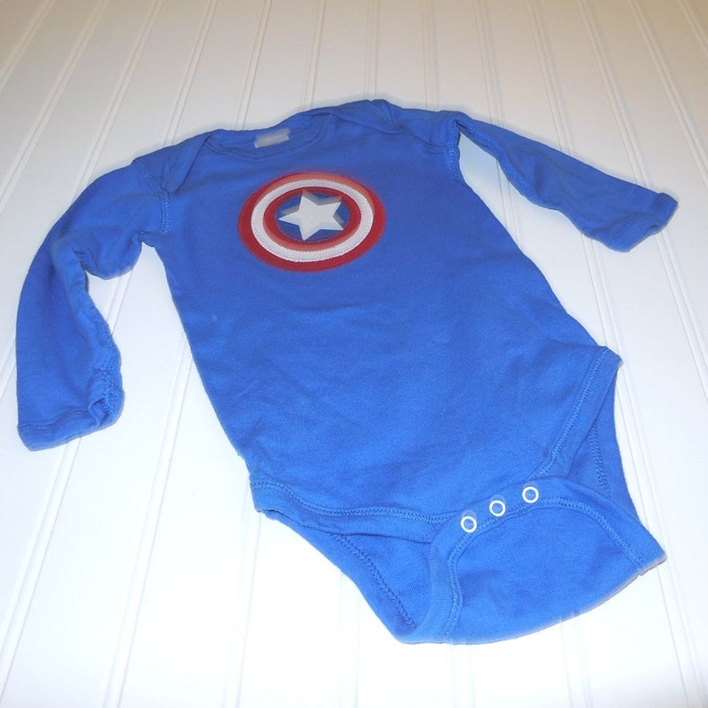 READY TO SHIP Great Present or Cosplay birthday or shower gift Avengers Captain America 100% cotton sewn long sleeve bodysuit bild 2