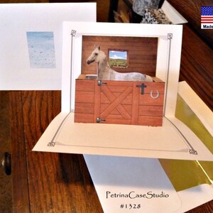 Carte pop-up Horse in Stall Stable ITEM 1328 image 3