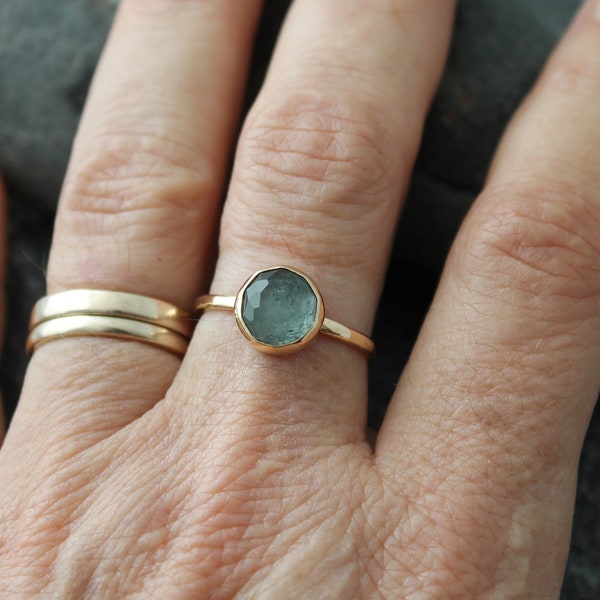 Delicate Blue Tourmaline Ring with 14K Gold Hammered Band, US Size 7