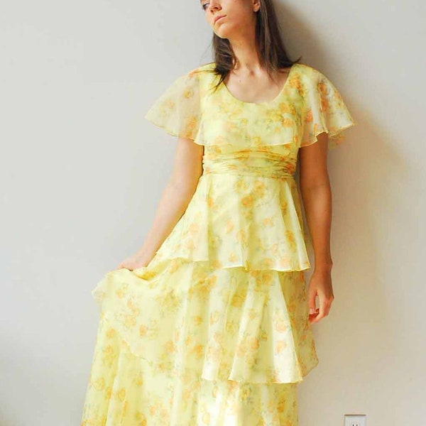 FALL SALE - Beautiful Slyvia Ann ruffled maxi dress, 1950s Pale Yellow Long dress, Floral print