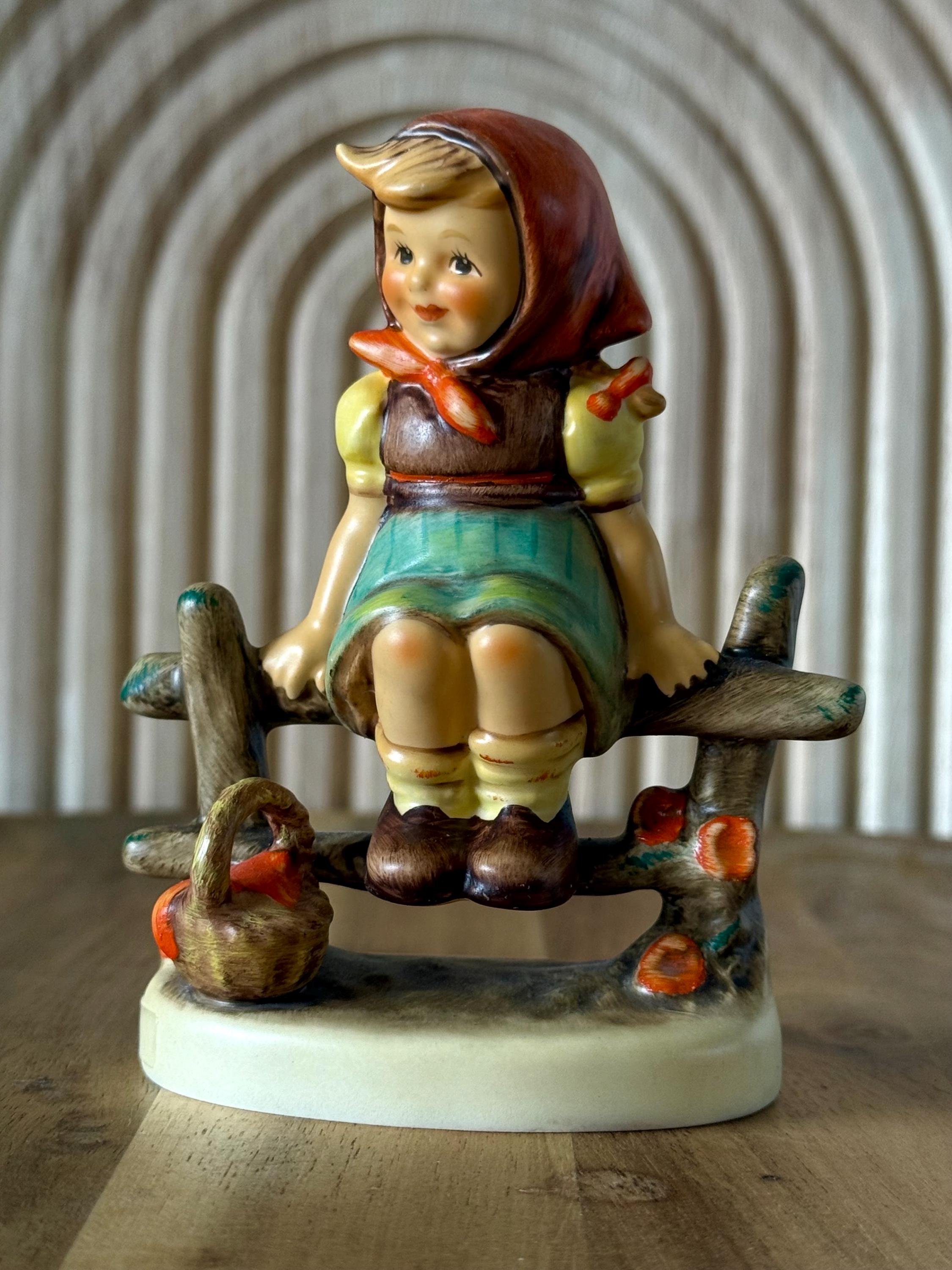 Goebel Hummel Figurine – Just Resting – TMK8 – Vintage Porcelain
