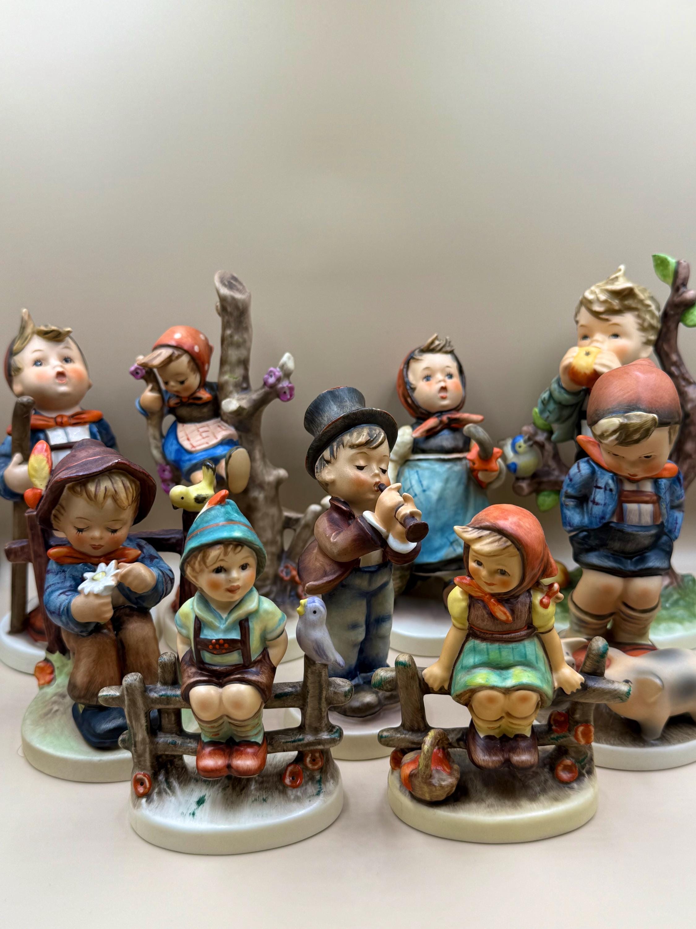 Figurine Goebel Lapin Jahreshase 2024 – Porcelaine Multicolore, édition Anniversaire