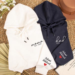 Regalo personalizado para el Día del Padre, Regalo para el Día de la Madre, Suéter familiar de algodón, Sudadera bordada de mamá y papá con los nombres de los niños en la manga, Futura mamá