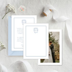 Modèle de carte modifiable monogramme bleu écusson mariage, carte de remerciement vierge personnalisée imprimable avec photo, téléchargement immédiat, C1