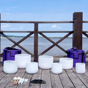 Professional Chakra Tuning 432HZ Perfect Pitch 6&#39;&#39;-12&#39;&#39; Crystal Singing Bowls Set with Carry Cases and Free Mallets (Offset only ±5 cents)