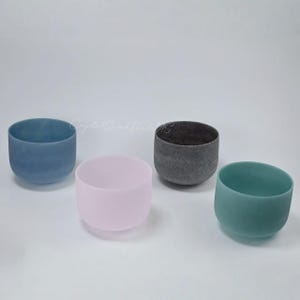 432Hz Crystal Singing Bowl: Gemstone Infused, Heart Chakra, 10'' with Mallet & O-ring