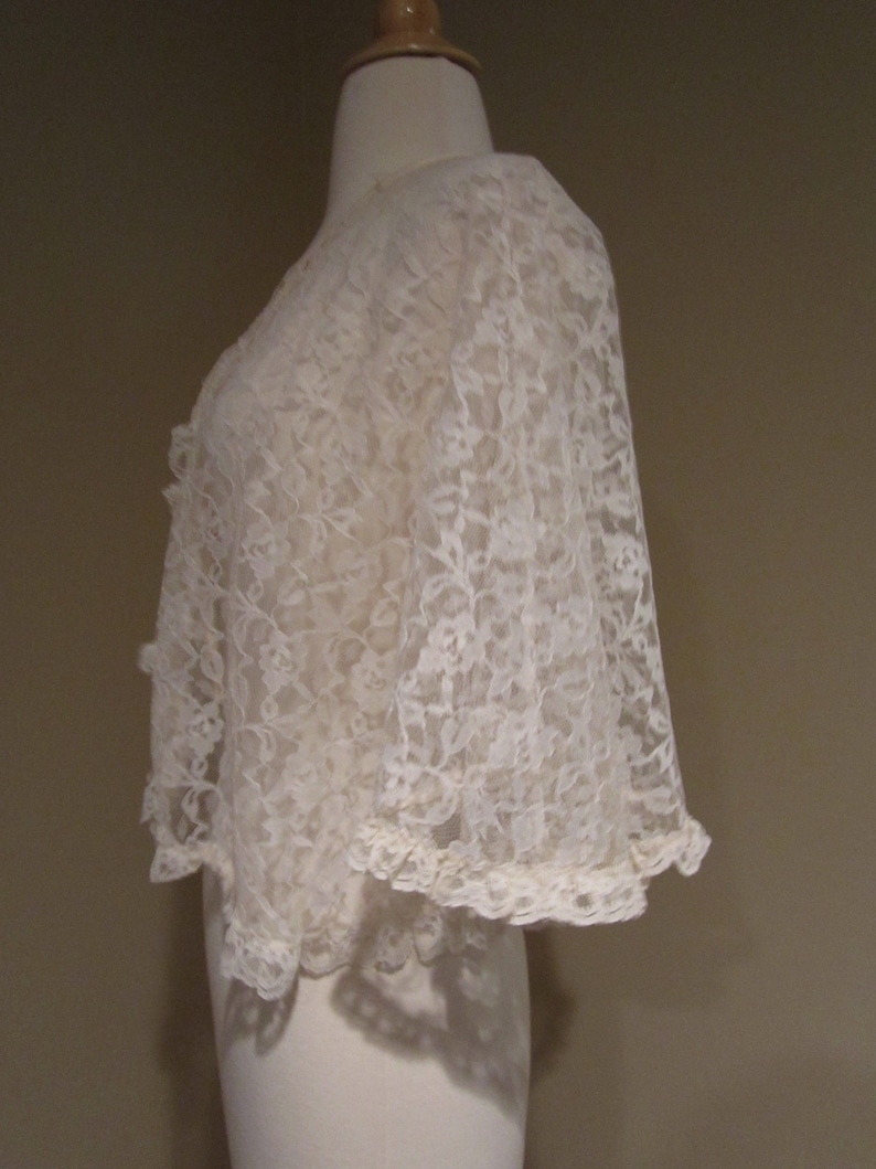 1960s Cream Nylon Lace Bed JacketCape Size Small or Medium