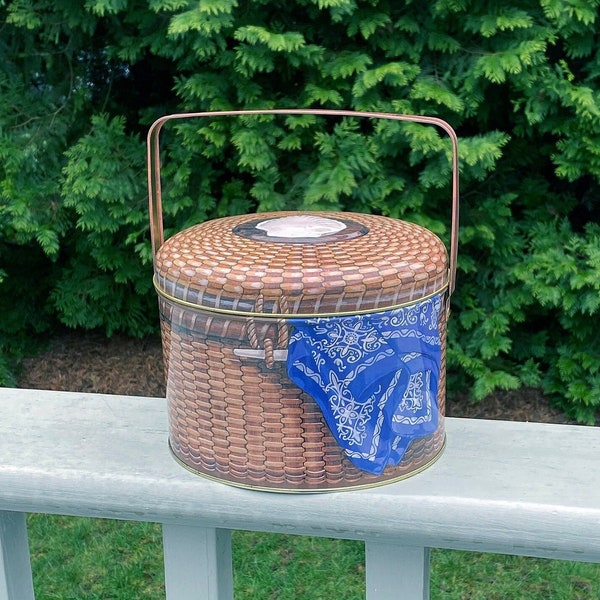 Weeds 1992 Nantucket Lightship Basket Tin, Geo. P. Davis Inc., Artist B.F. Dilts, Woven Pattern, Blue Bandana, Red Ladybug, Scallop Seashell