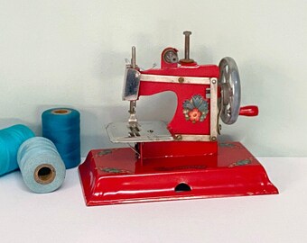1940s KAY-an-EE Sew Master Toy Sewing Machine in Red with Blue Flower Decals, Original Box & Table Clamp – So Cute!