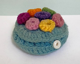 Handmade Crocheted Needle Case, Vintage Sewing Room Decor – Sweet!