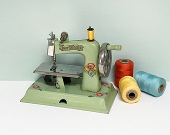 1940s KAY-an-EE Sew Master Toy Sewing Machine, Light Green Kayanee with Sweet Flower Decals