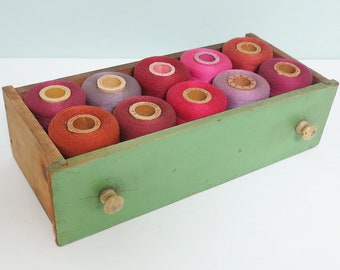 Green Doll Dresser Drawer with 10 Spools of Vintage Thread in Shades of Red, Pink & Purple – Craft Room Decor