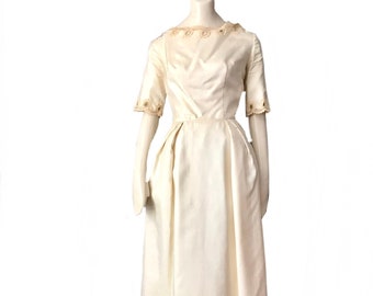 5-pieces 1960s ivory white silk bridal gown with pearl crown veil / 60s wedding dress size XSmall