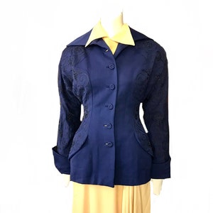 Chaqueta de sastre de gabardina azul de los años 40 / blazer de soutache con cuentas de vidrio de los años 40 / estilo de cine negro de la Segunda Guerra Mundial, talla pequeña