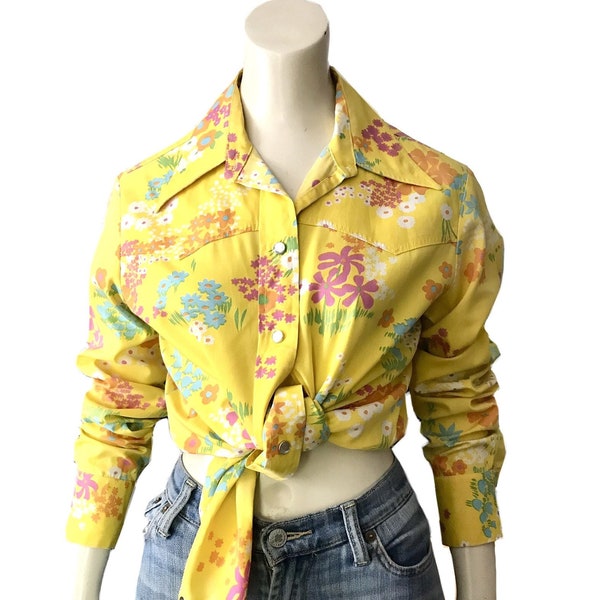 vintage 1970s yellow floral blouse / 60s Mod boho hippie flower power festival shirt / Wrangler made in USA / flower top