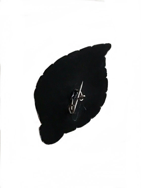 Mid Century black plastic leaf brooch/ 1950s nove… - image 6
