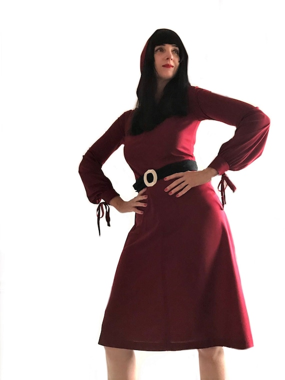 vintage 1970s does 1940s burgundy red hooded dress
