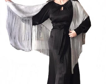 Chal de piano azul pálido Art Déco de los años 30 / bufanda con flecos anudada a mano / mantilla cantón
