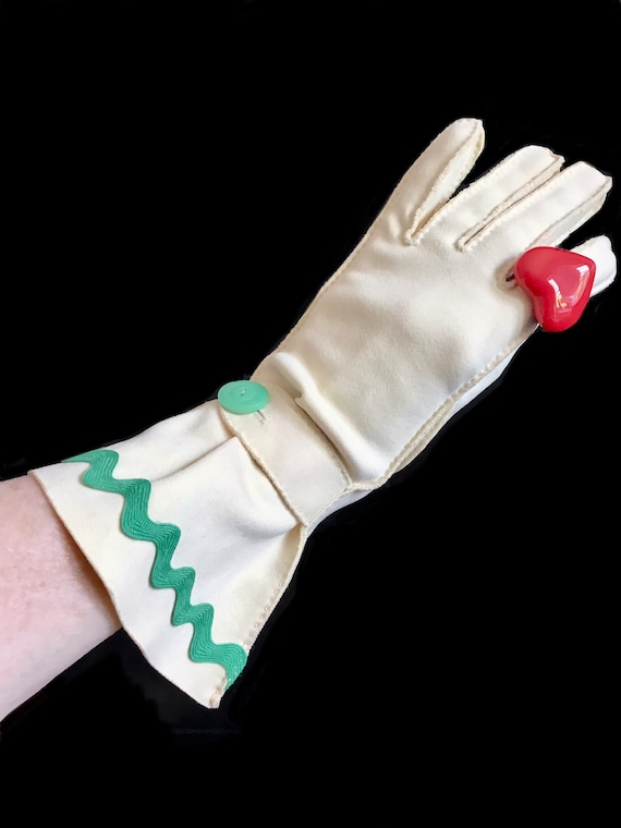 1930s 1940s yellow gauntlet green ribbon gloves / WWI… Gem
