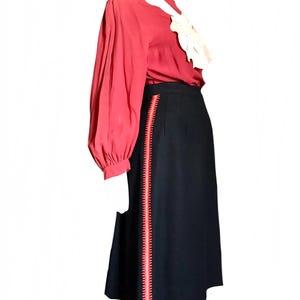 vintage schwarzer Wollrock 1940er / 40er Jahre orangener Rock mit Stickerei / Rockabilly Rock Größe M 72cm Taille