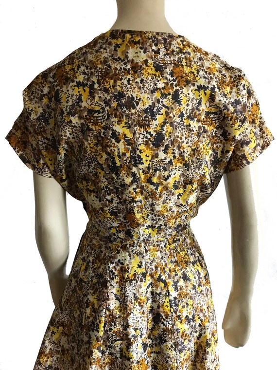 size US 12 1950s yellow brown speckle rayon Dress… - image 8