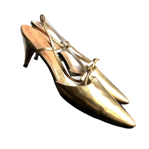 vintage late 1950s gold leather pointy pumps/ early 1960s stiletto heels size US 7 1/2 narrow