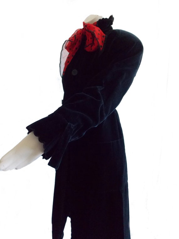 1940s style black velvet designer coat / Victor J… - image 3