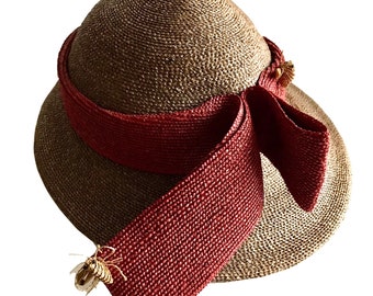 vintage 1930s novelty grasshopper beige red straw hat/ 40s WWII sculptural raffia hat / Marion Valle New York