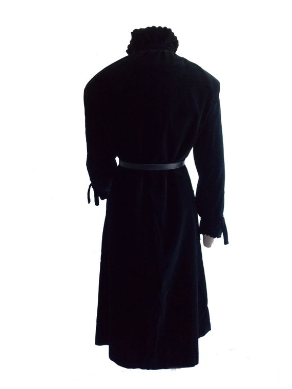 1940s style black velvet designer coat / Victor J… - image 7