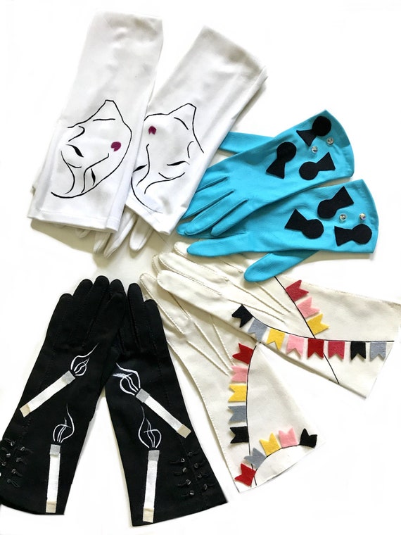 1930s 1940s yellow gauntlet green ribbon gloves / WWI… Gem