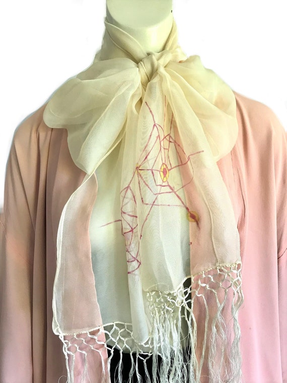 1930s ivory white novelty hand painted spider web