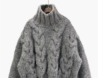 Handgestrickter Oversize Damen Pullover slouchy grau Mischwolle Mohair hoher Kragen Zopfmuster Pullover