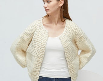 Hand knit oversize woman sweater chunky Cream wool knit cardigan